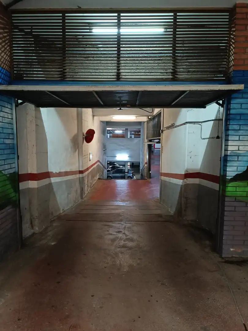 Individual amb ascensor en venda a Carrer de Margarit, imagen 5