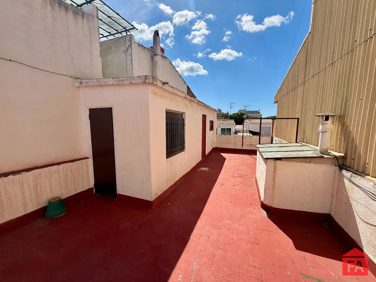 Vista exterior de Casa adosada en venta en El Vendrell con Terraza y Trastero