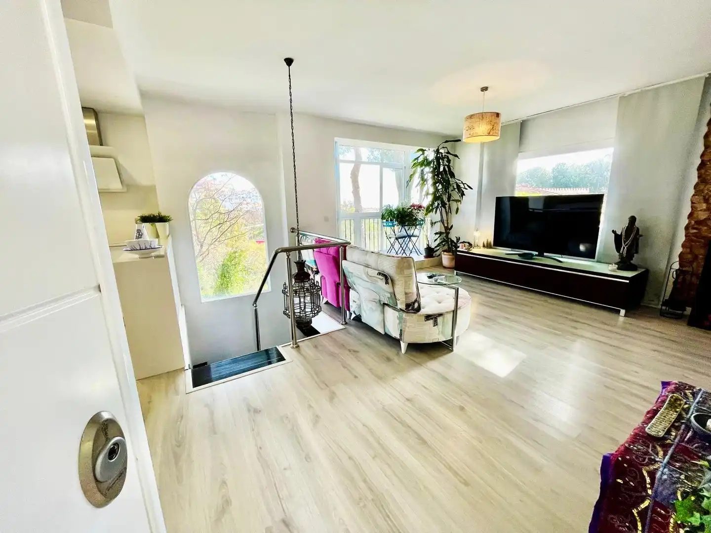 Sala d'estar de Casa o xalet en venda en Benalmádena amb Aire condicionat, Calefacció i Jardí privat
