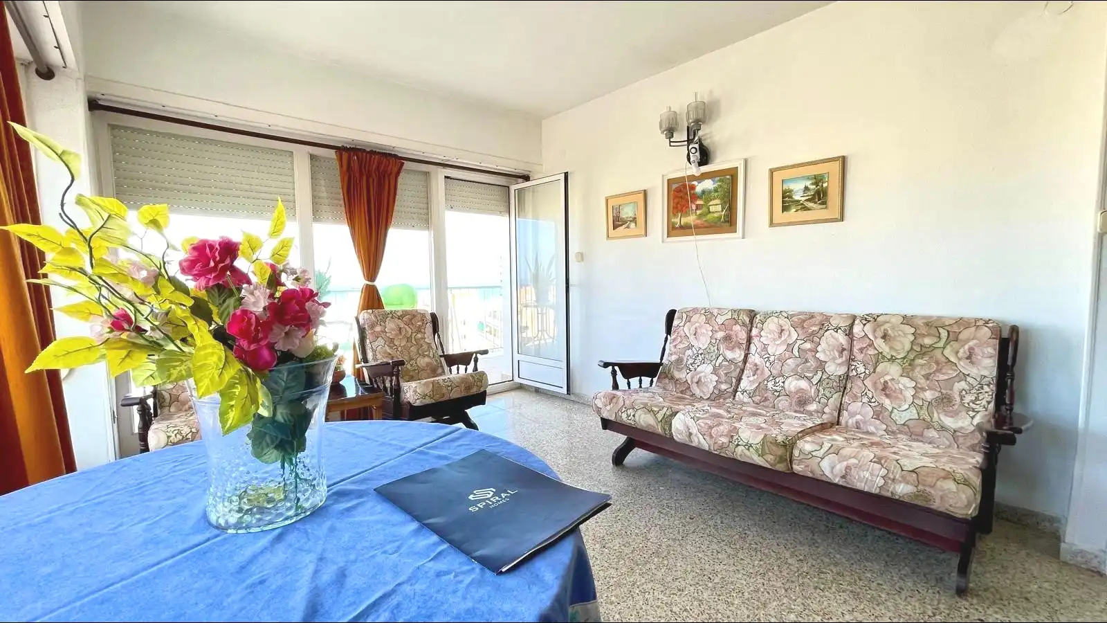 Sala d'estar de Pis en venda en El Campello amb Terrassa i Traster