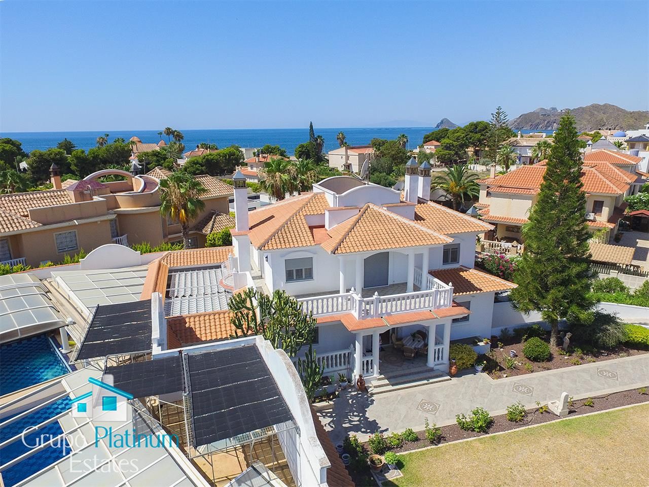 Vista exterior de Casa o xalet en venda en Águilas amb Aire condicionat, Calefacció i Jardí privat