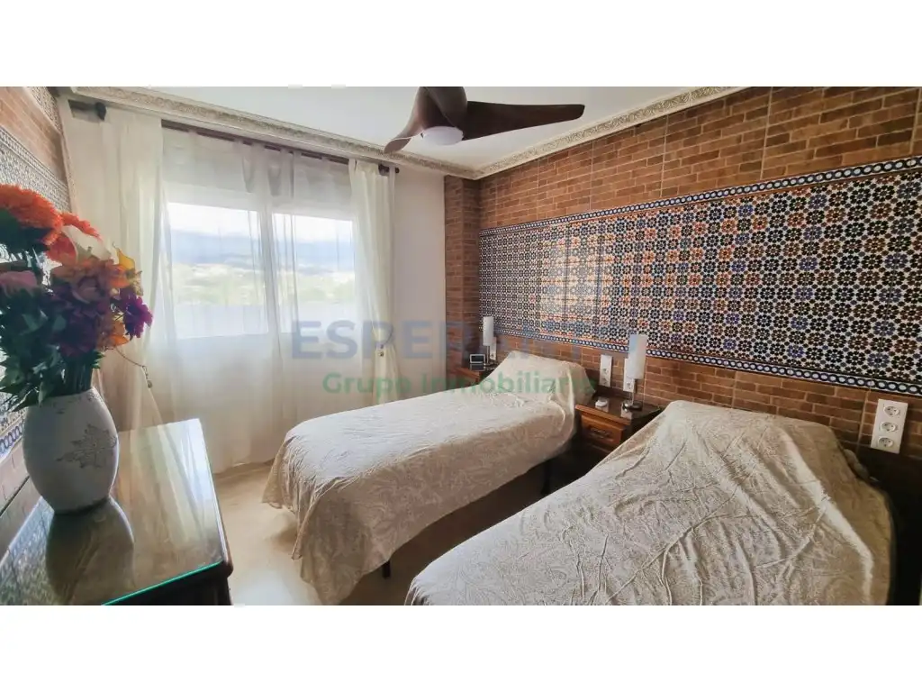 Bedroom of Flat for sale in Marbella