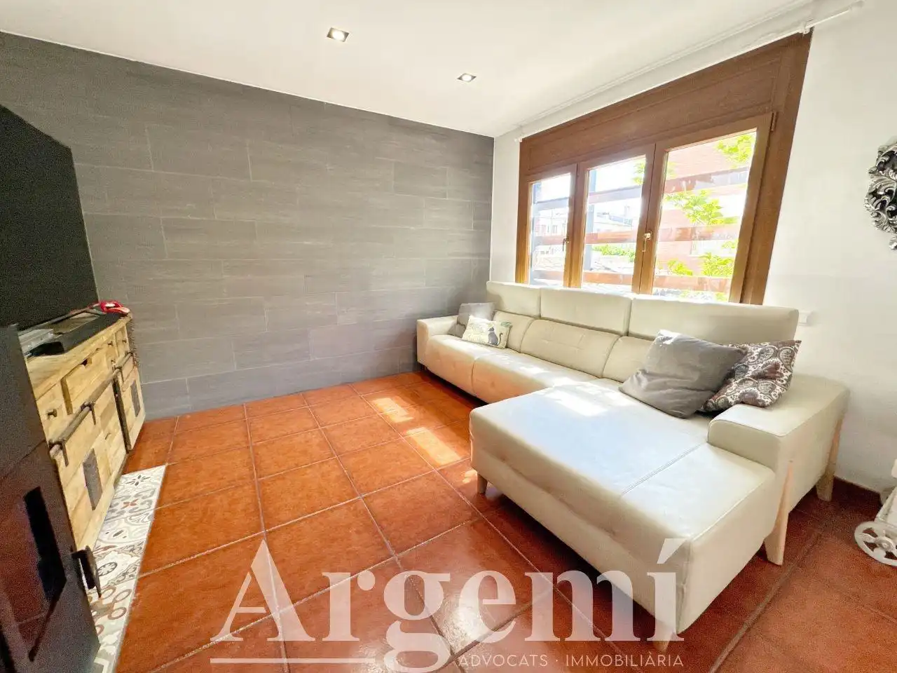Sala de estar de Casa adosada en venta en Palau-solità i Plegamans con Calefacción, Jardín privado y Trastero