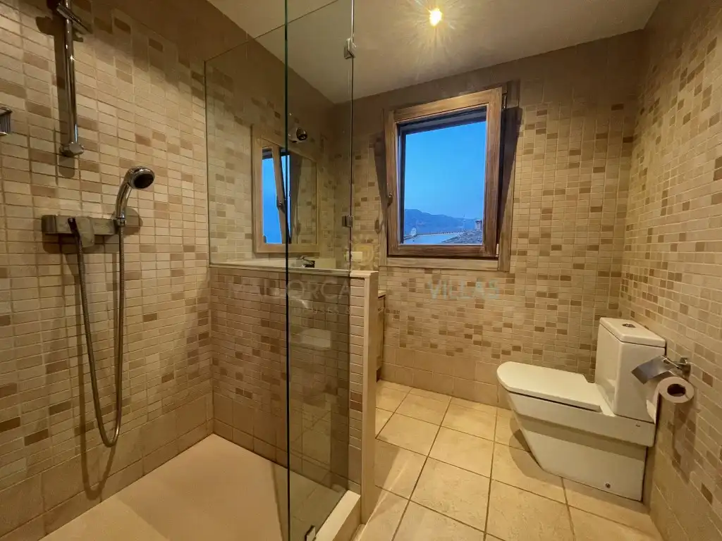 Bathroom of Flat for rent in Pollença