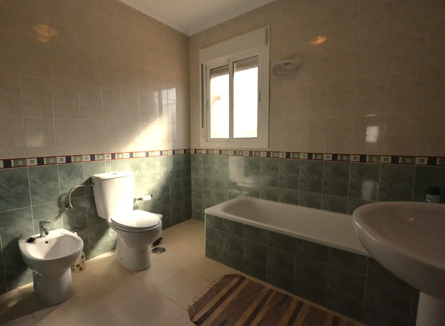 Bathroom of Detached homes for sale in La Algaba  with Air Conditioner, Heating and Terrace