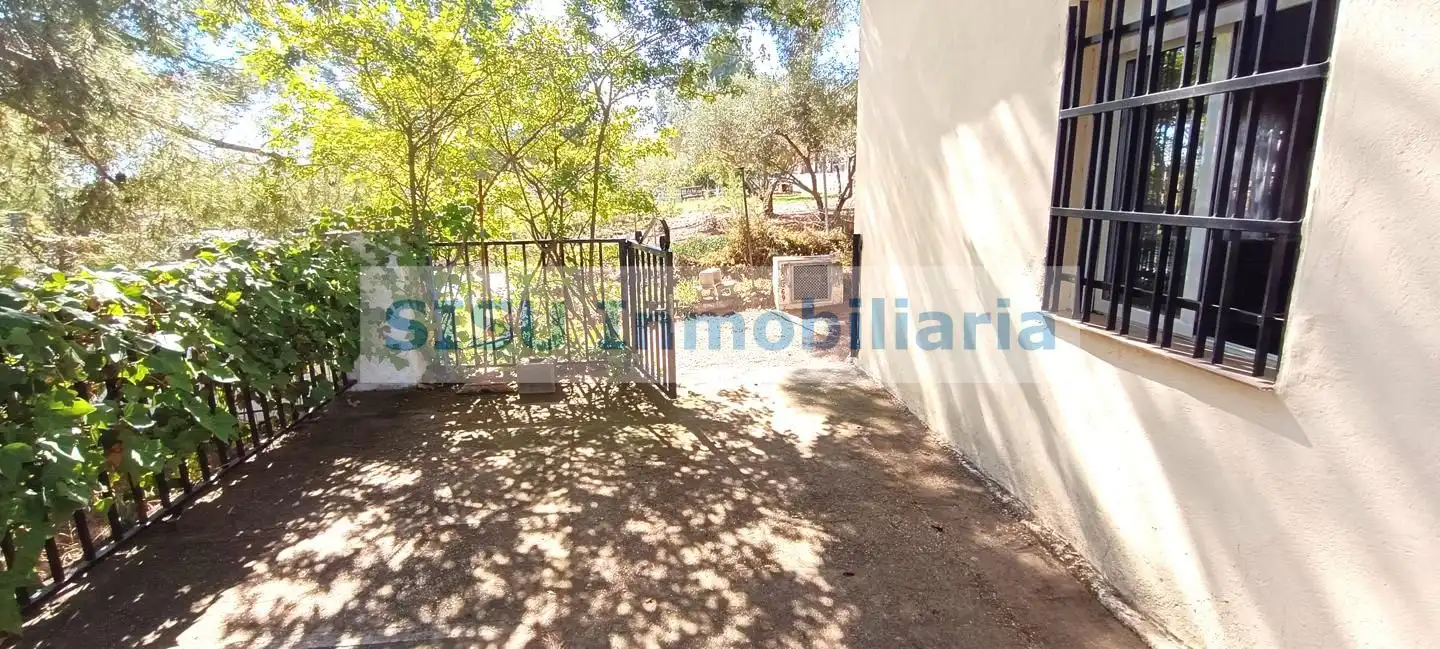 Country homes for sale in Pedralba  with Private garden, Terrace and Swimming Pool