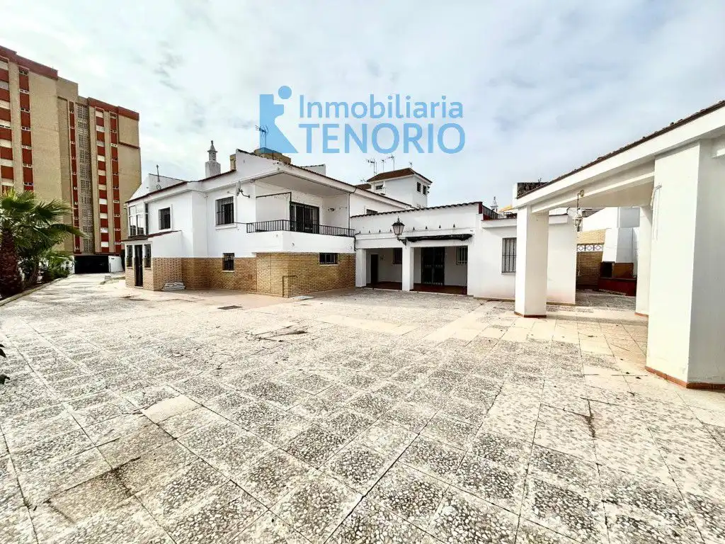 Vista exterior de Casa o xalet en venda en La Antilla amb Terrassa i Traster
