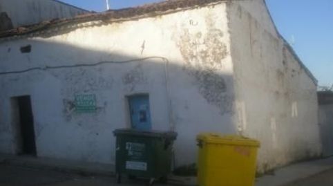 CASA EN VILLANUEVA DEL REY. 
Casa diáfana, céntrica para construirla a tu gusto, muy bien situada mucha claridad, precio algo neg, imatge 2
