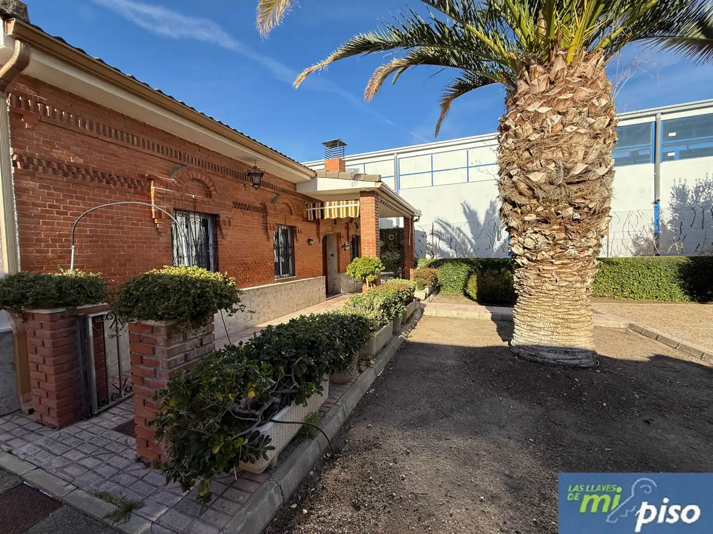 Vista exterior de Casa o chalet en venta en Valladolid con Calefacción, Jardín privado y Terraza