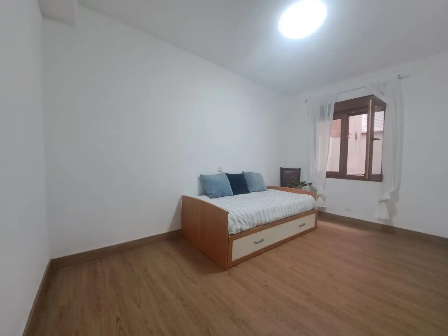 Bedroom of Flat for sale in Gijón   with Balcony