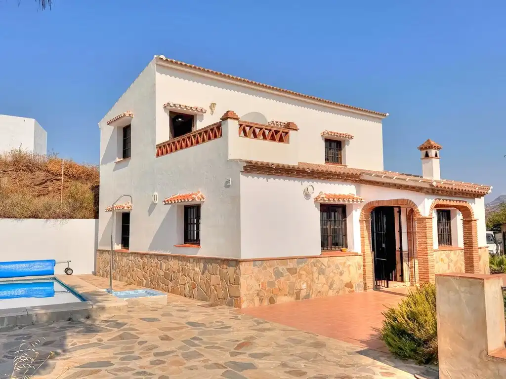 Vista exterior de Finca rústica en venta en Almáchar con Jardín privado, Trastero y Piscina