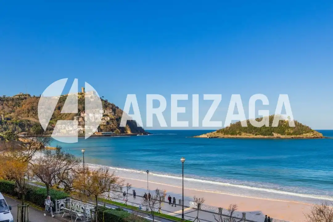 Vista exterior de Piso en venta en Donostia - San Sebastián  con Calefacción, Terraza y Balcón