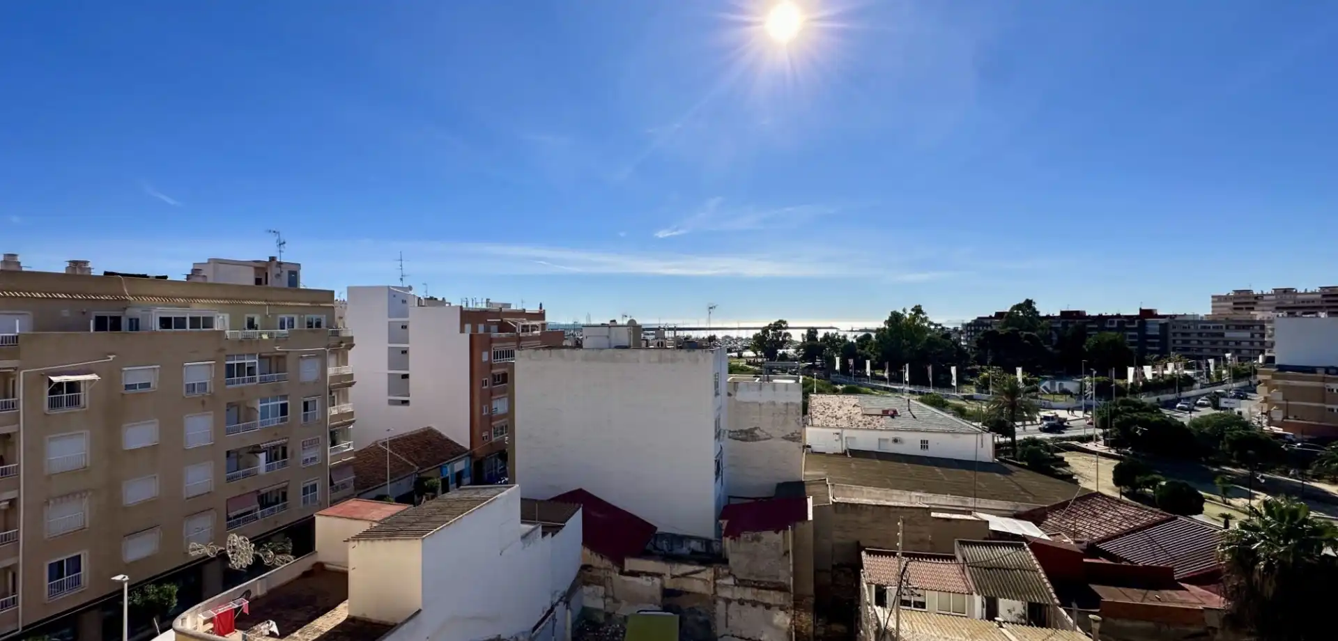 Vista exterior de Apartament en venda en Torrevieja amb Aire condicionat, Terrassa i Moblat
