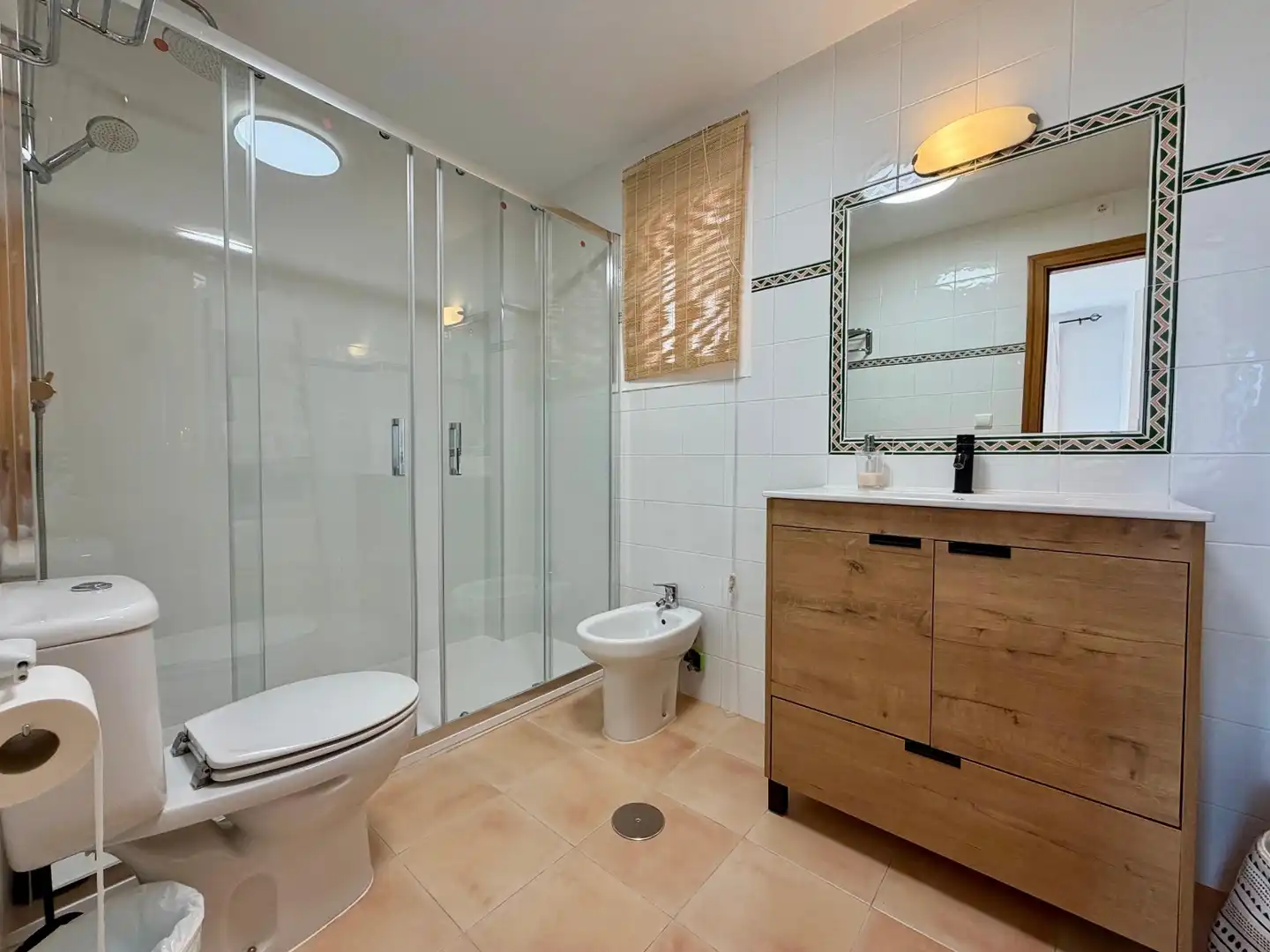 Baño de Apartamento de alquiler en Mutxamel con Aire acondicionado, Amueblado y Lavadora
