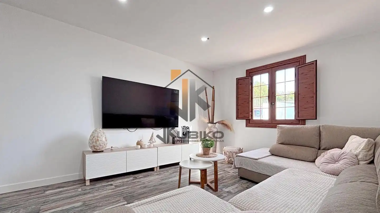 Living room of Houses for sale in Arafo  with Air Conditioner, Private garden and Terrace