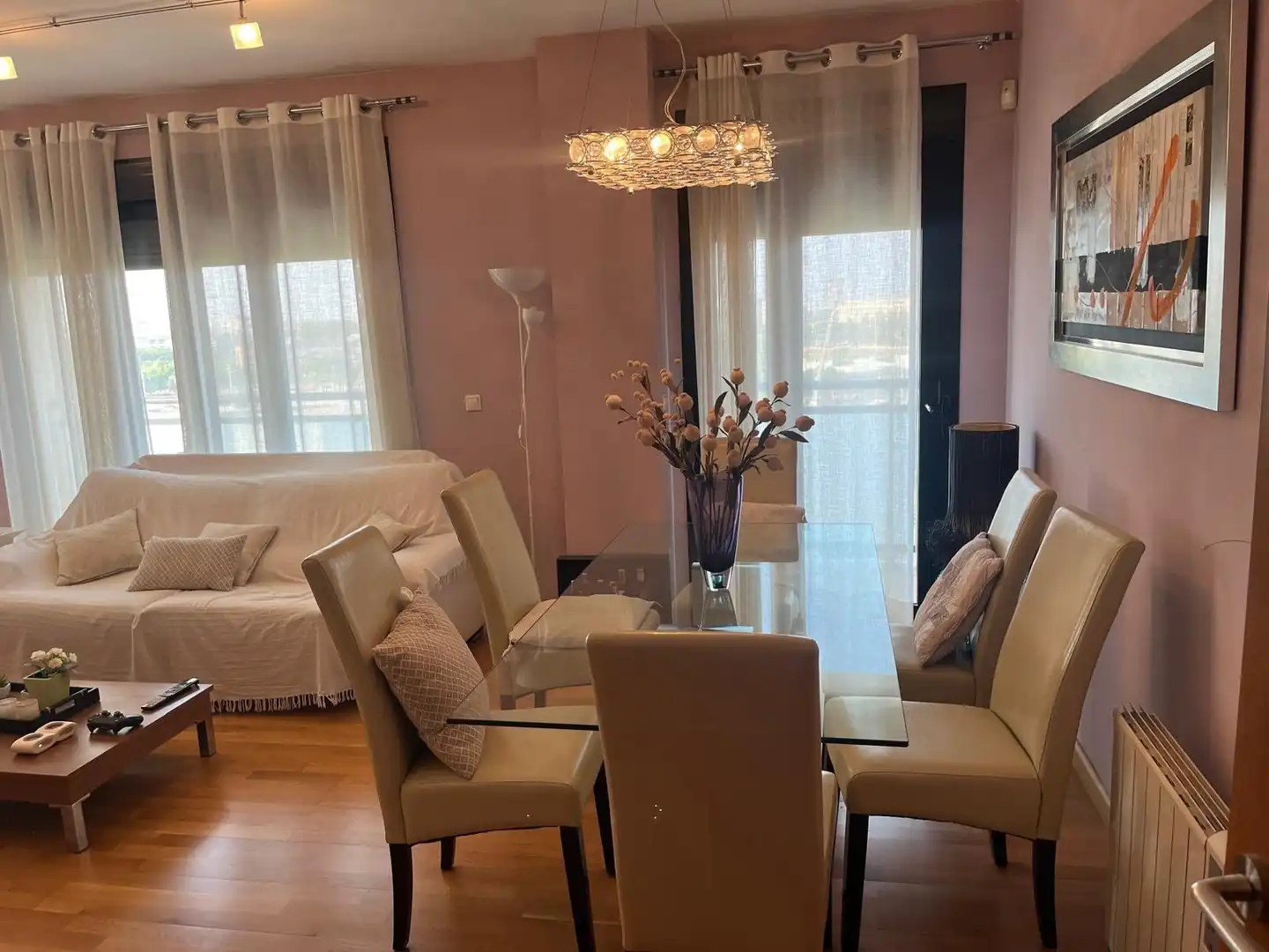 Comedor de Piso de alquiler en Torrent con Parquet y Piscina comunitaria