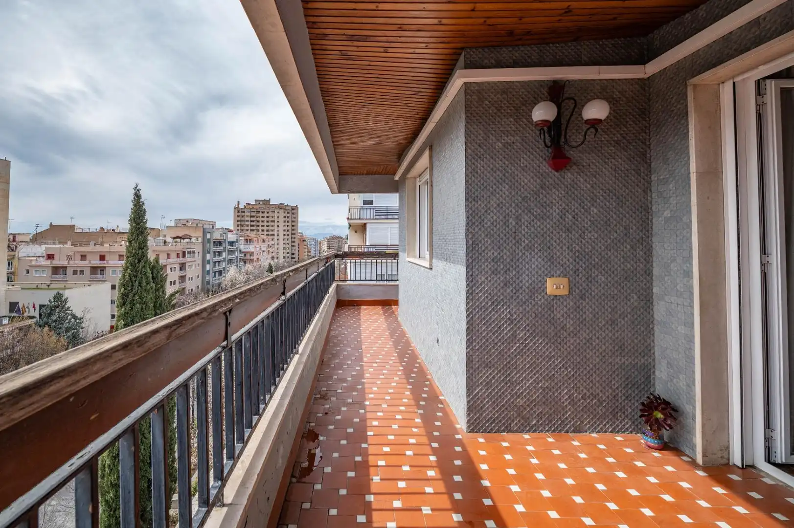 Terraza de Piso en venta en Granada con Terraza, Trastero y Balcón