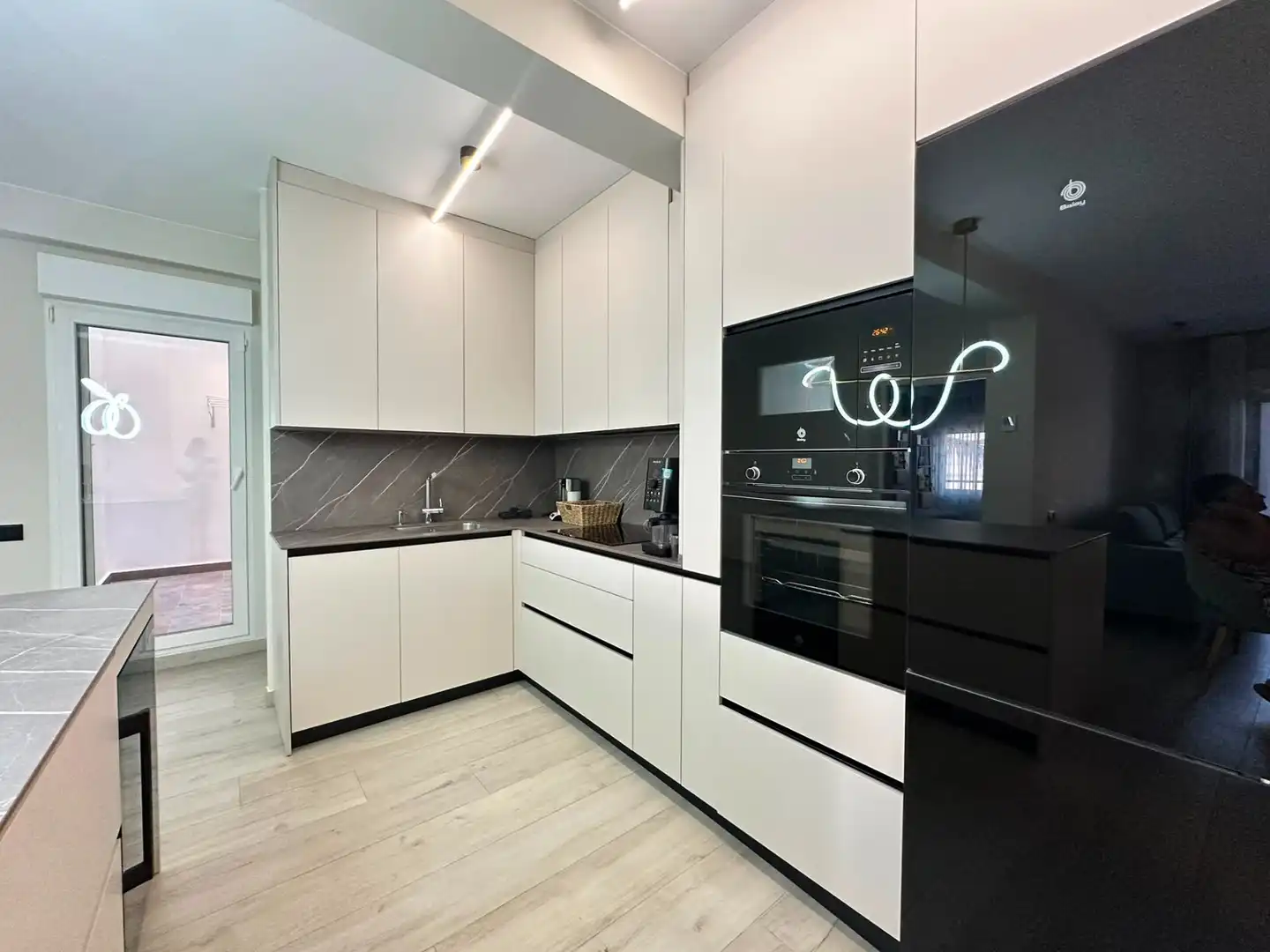Cocina de Piso en venta en Vélez-Málaga con Aire acondicionado, Calefacción y Terraza