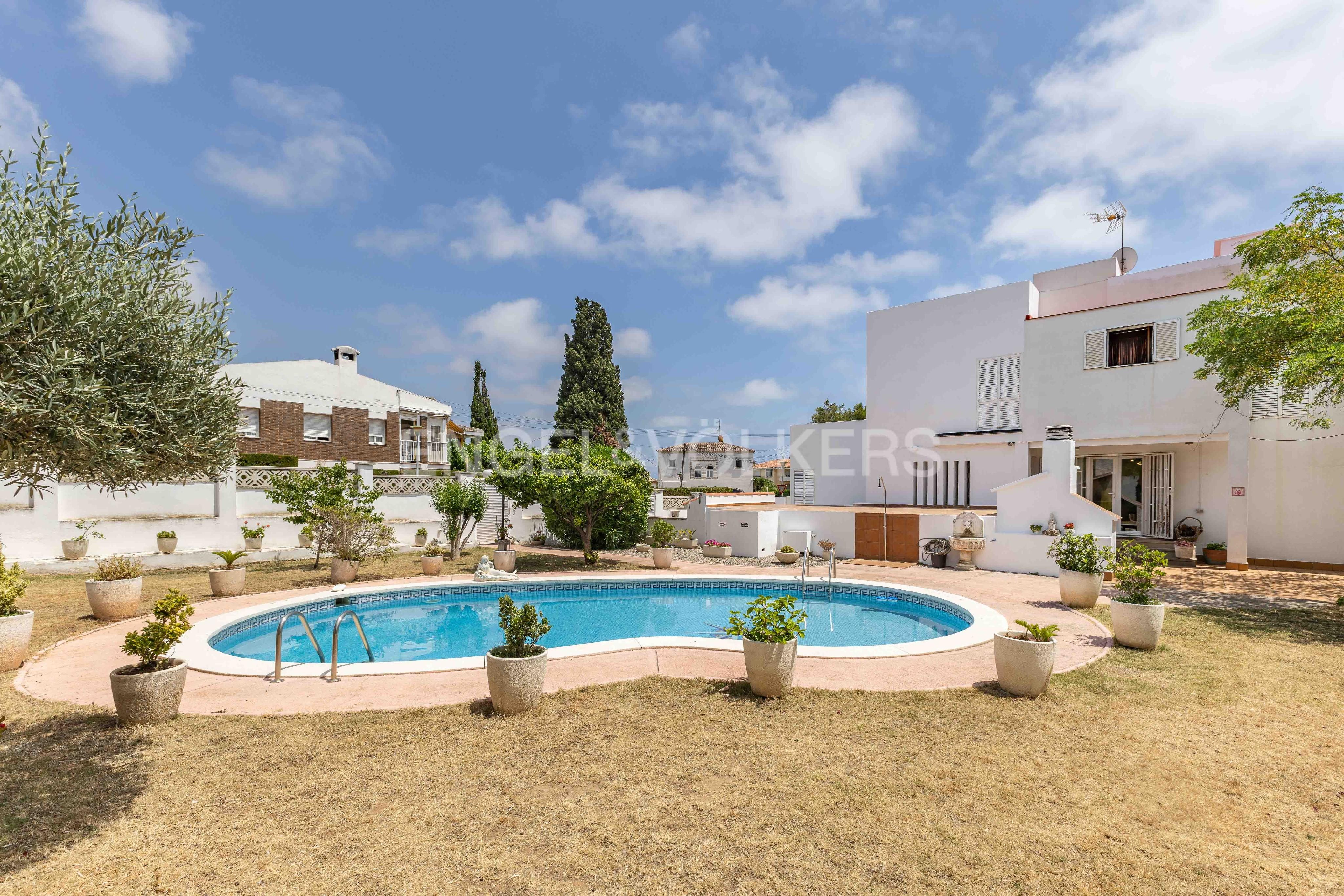 Exterior view of House or chalet for sale in El Vendrell  with Heating, Private garden and Terrace