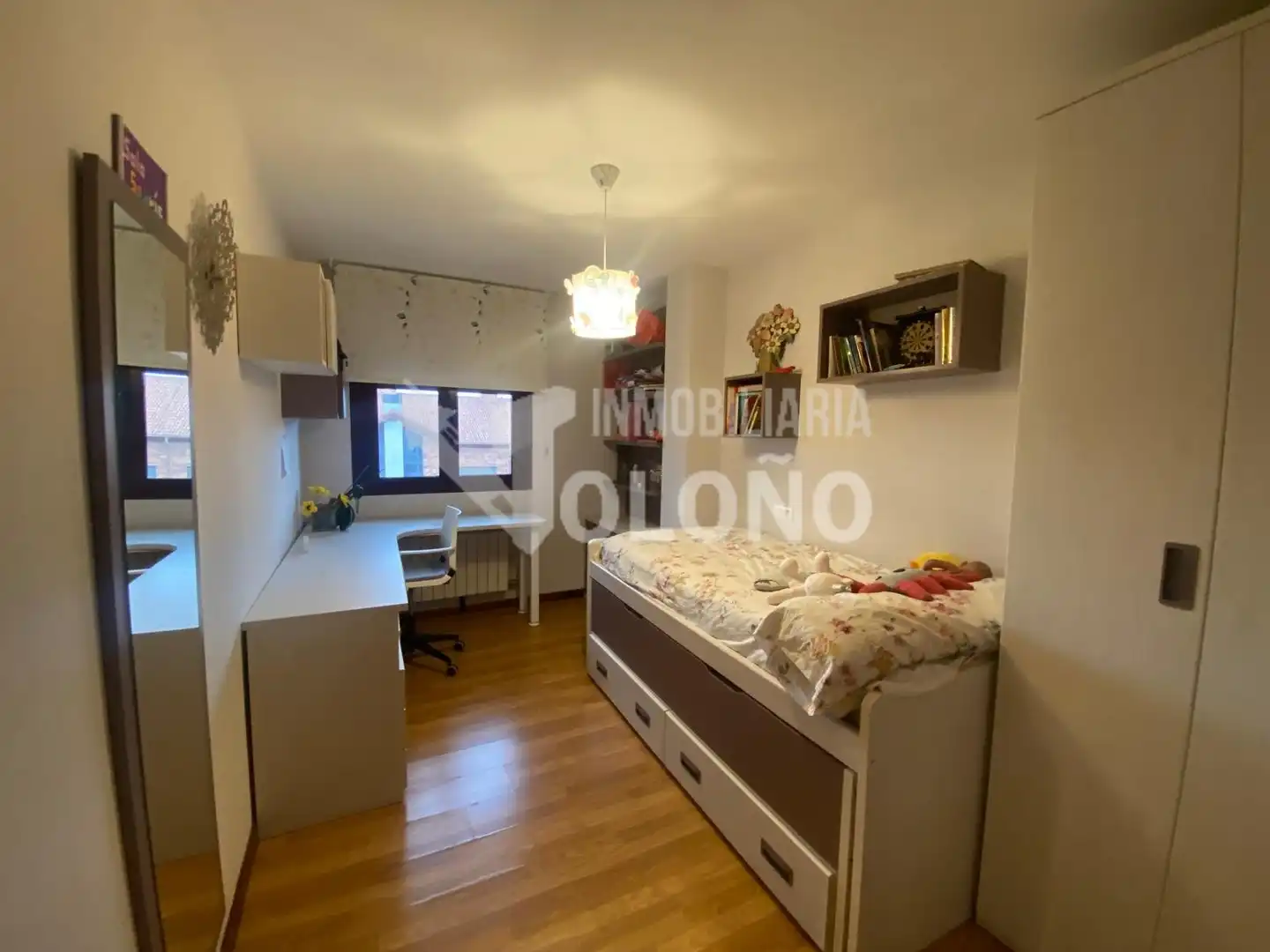 Piso en venta en Calle Luis Cernuda, 38, Haro