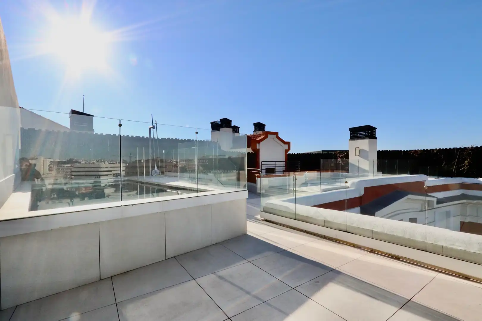 Terraza de Ático en venta en Madrid con Aire acondicionado, Calefacción y Jardín privado