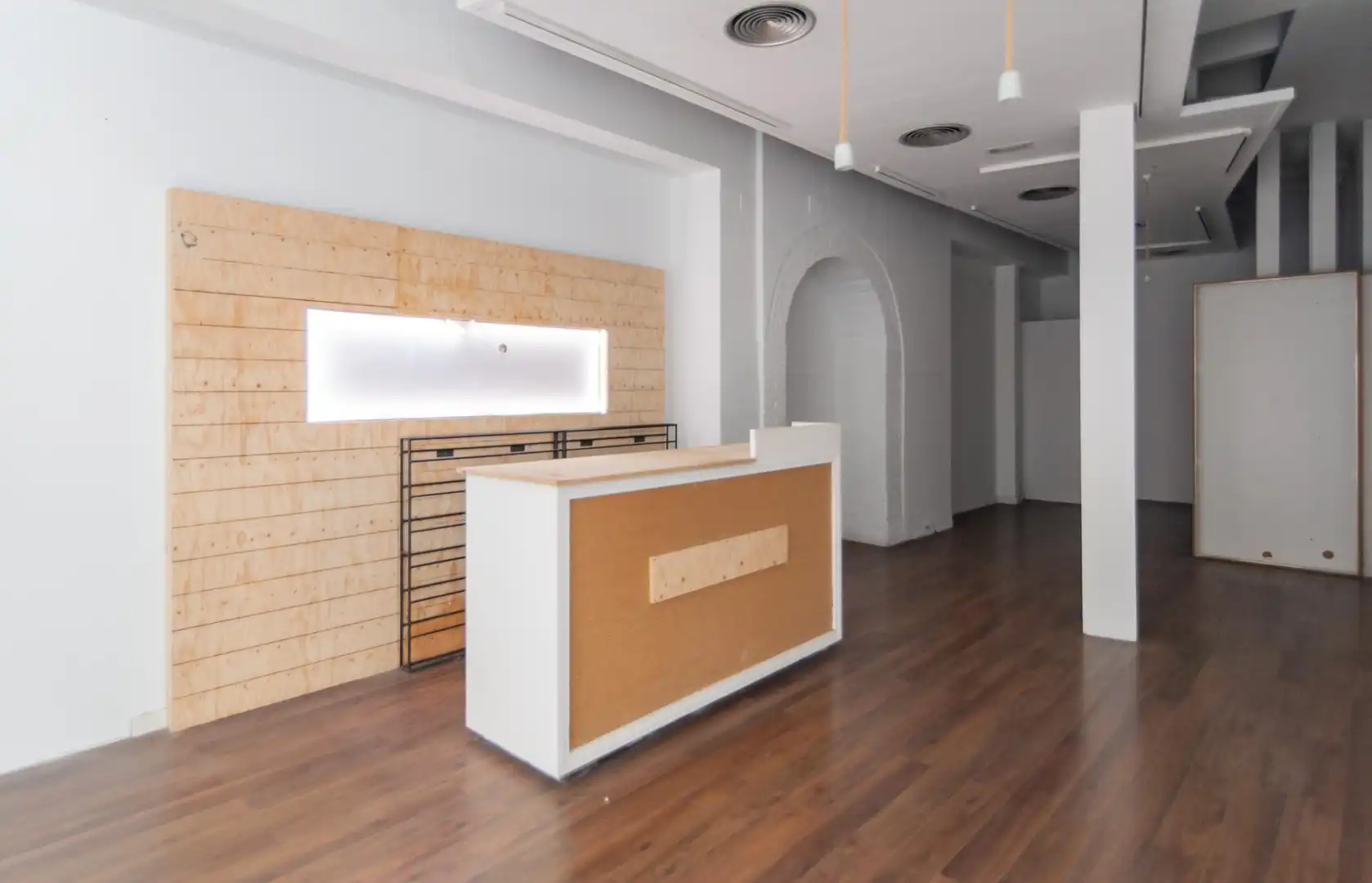 Local comercial de lloguer a Carrer de la Parellada, imagen 2