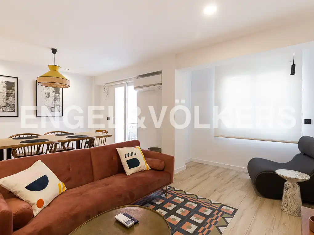 Sala d'estar de Pis de lloguer en Valencia amb Aire condicionat, Calefacció i Moblat