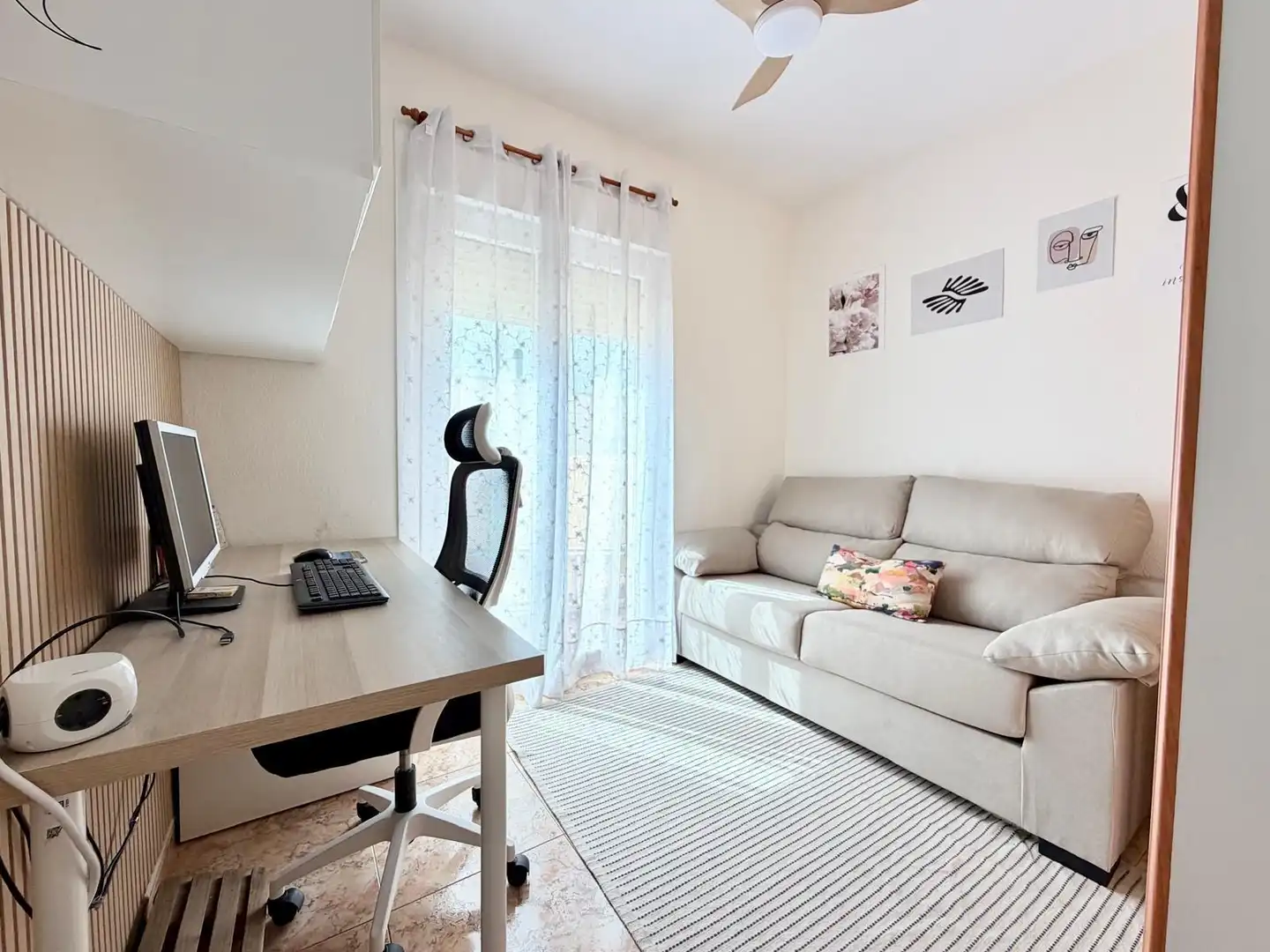 Sala d'estar de Casa adosada en venda en Huércal de Almería amb Aire condicionat i Calefacció