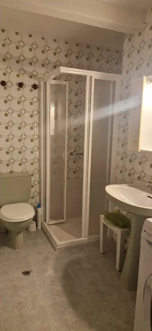 Baño de Piso de alquiler en Tapia de Casariego con Amueblado, Horno y Lavadora