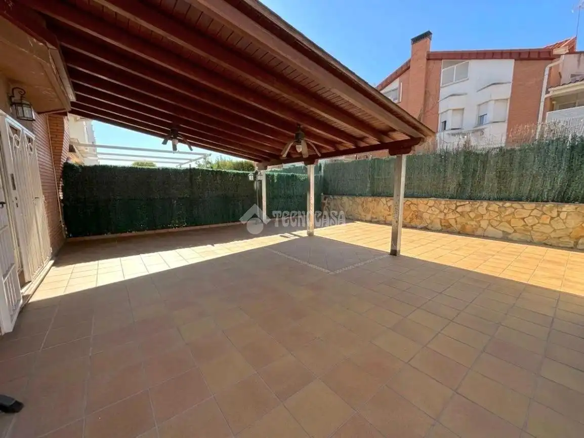 Doppelhaushälfte zum Verkauf in Torrejón de la Calzada, imagen 2