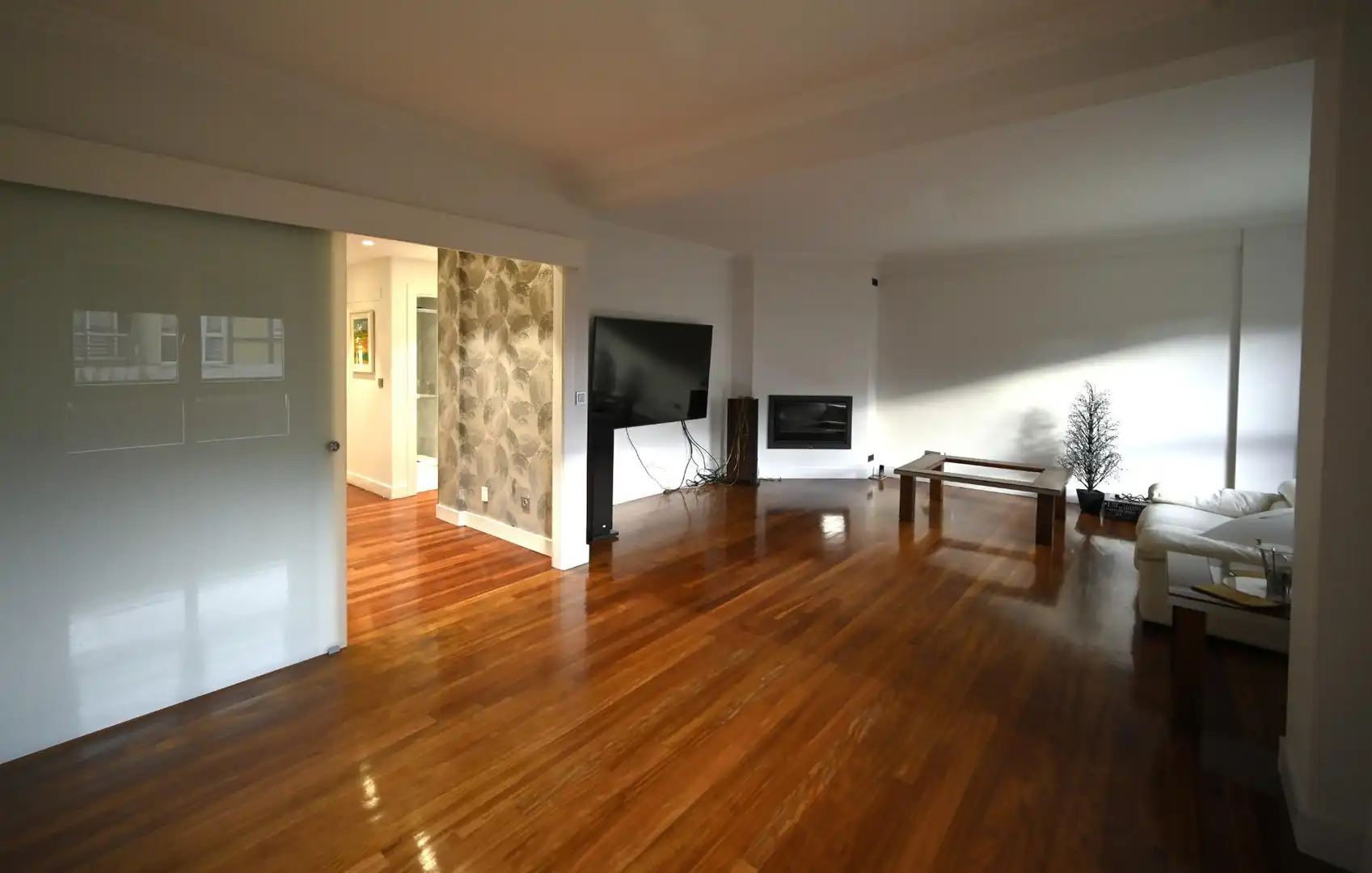 Sala de estar de Casa adosada en venta en Loiu con Aire acondicionado, Calefacción y Jardín privado