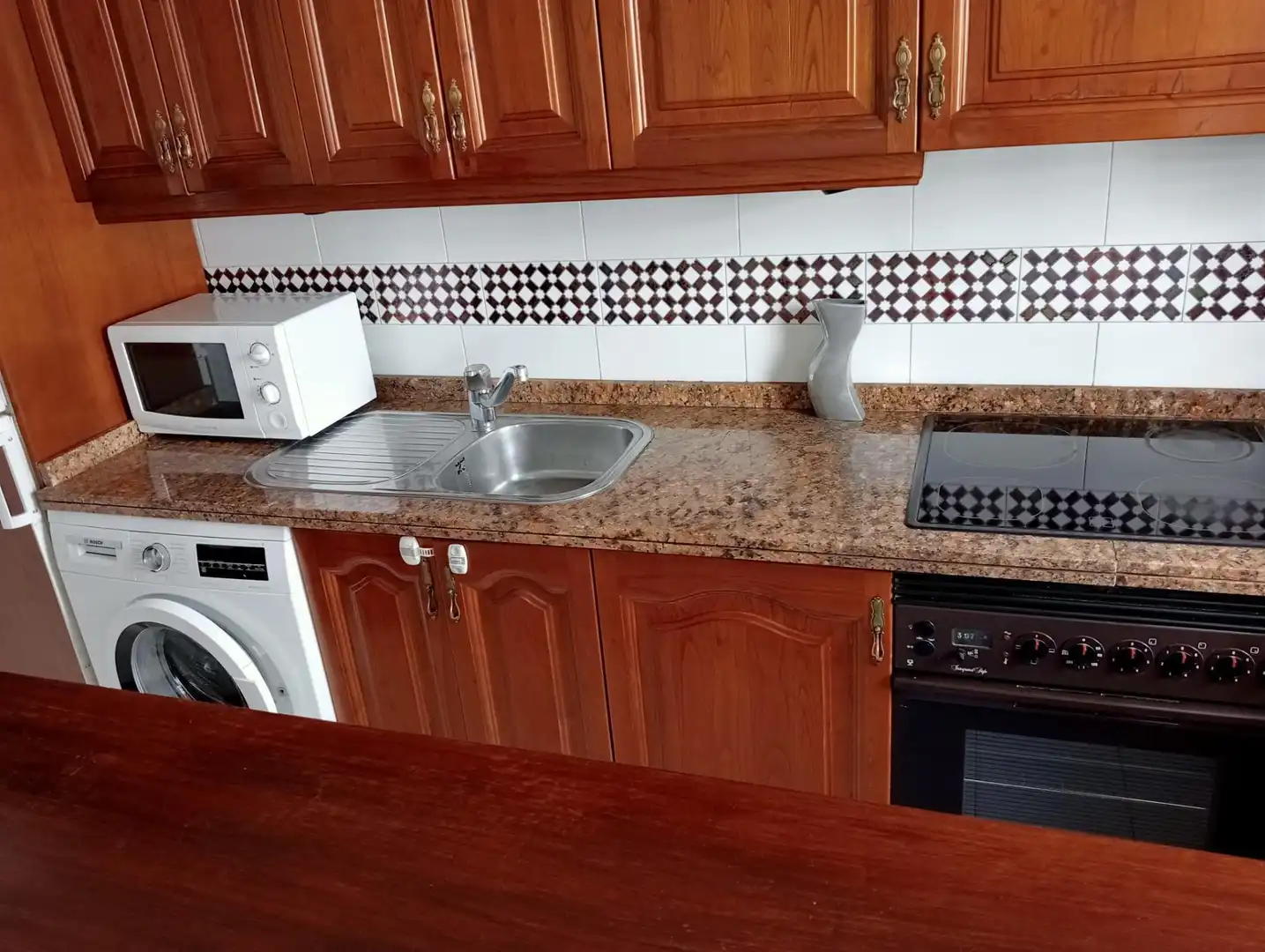 Cocina de Piso de alquiler en Sevilla con Aire acondicionado, Amueblado y Piscina comunitaria