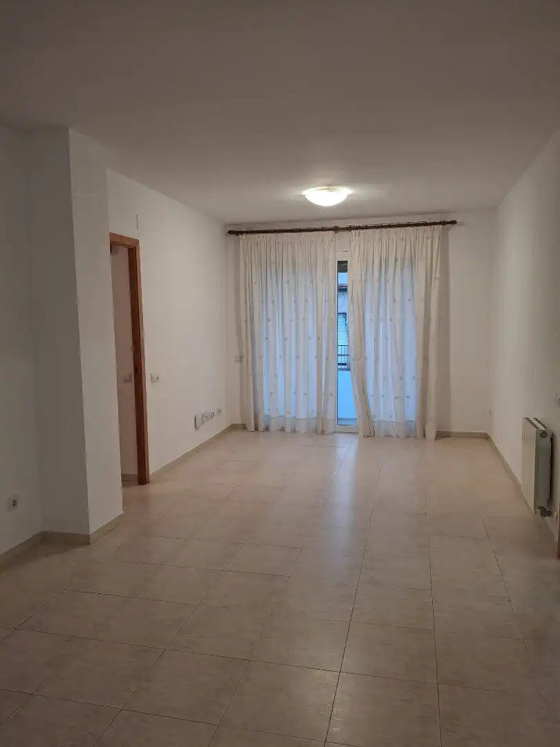 Living room of Flat for rent in Vilanova i la Geltrú  with Air Conditioner, Heating and Balcony