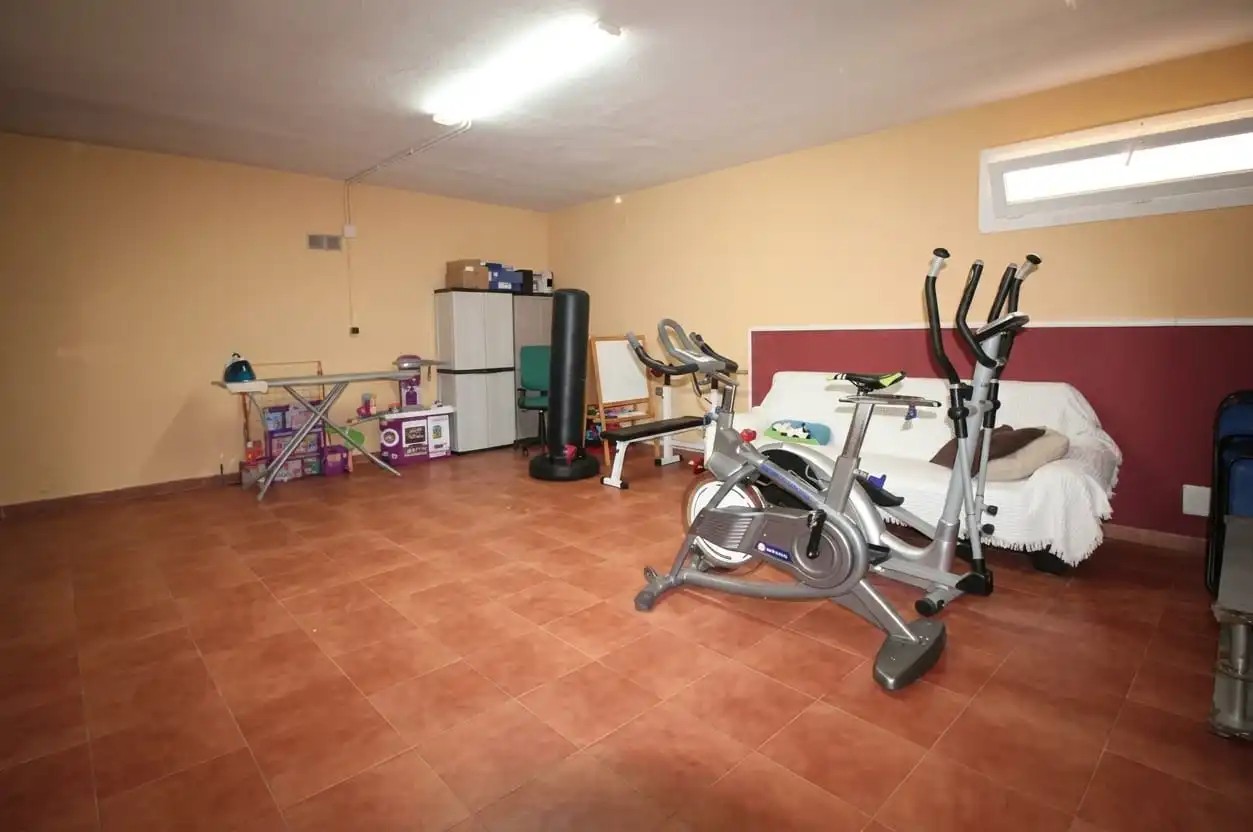Casa aparellada amb jardí en venda a Calle de Samuel Baltés, imagen 26