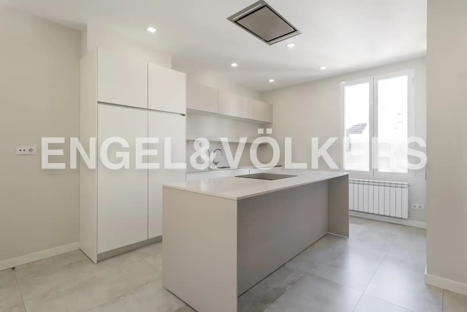 Cocina de Ático de alquiler en Madrid con Aire acondicionado, Calefacción y Parquet