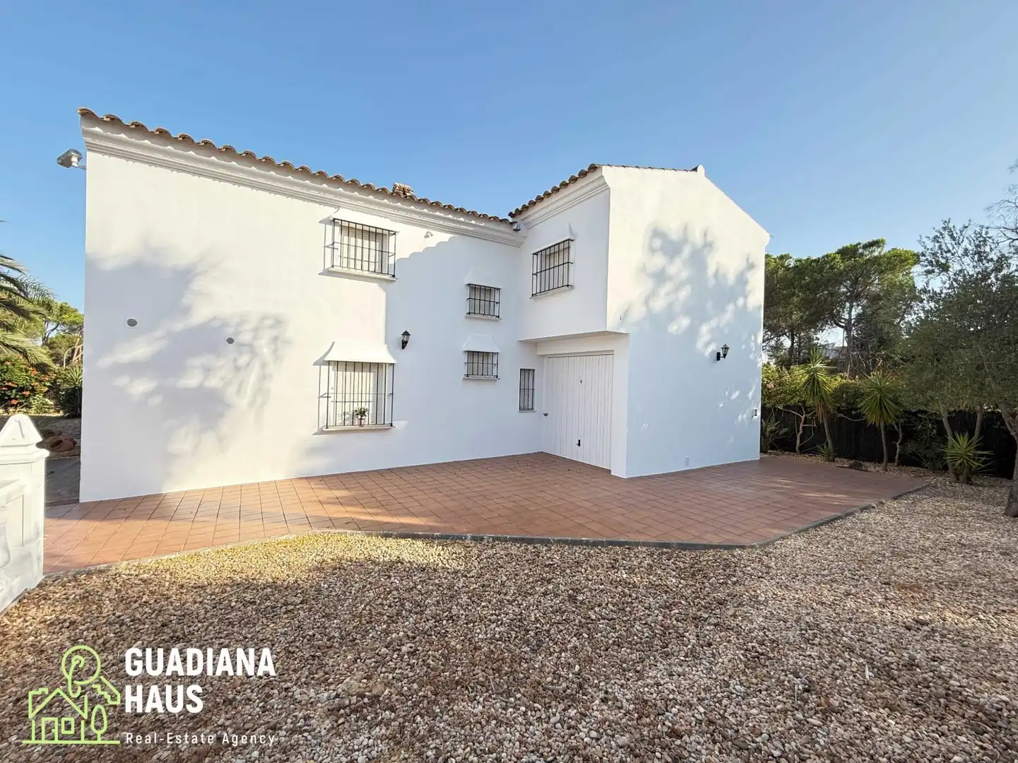 Exterior view of Houses for sale in Isla Cristina  with Air Conditioner, Heating and Private garden