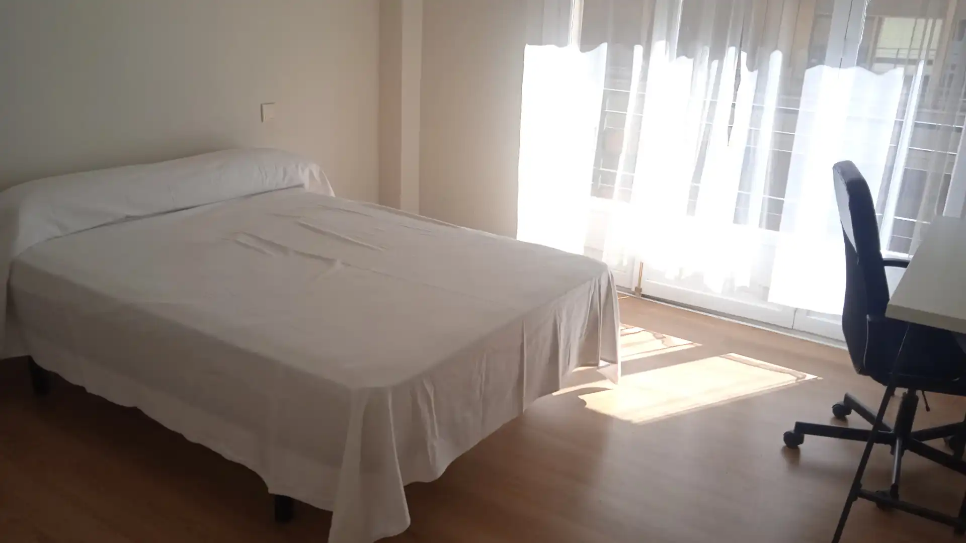 Bedroom of Flat for rent in Segovia  with Heating, Parquet flooring and Terrace