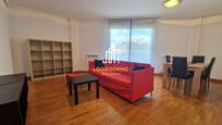 Sala d'estar de Pis en venda en  Logroño amb Aire condicionat, Terrassa i Piscina