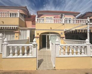 Vista exterior de Dúplex en venda en Torrevieja amb Terrassa i Piscina