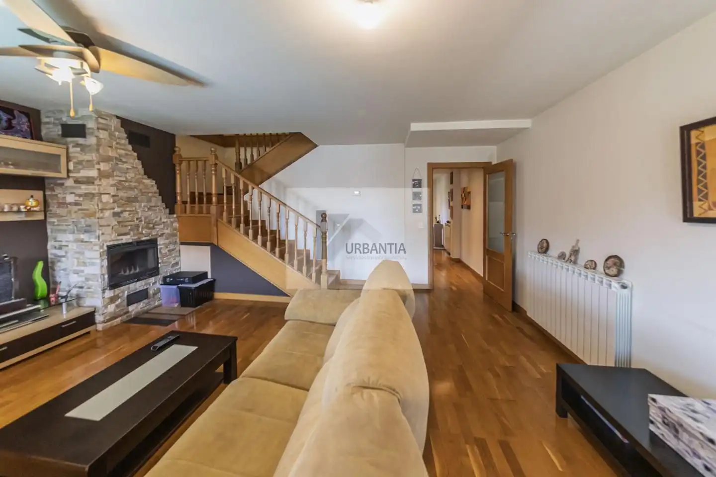 Casa adosada en venta en Cendea de Olza / Oltza Zendea con Calefacción, Jardín privado y Parquet