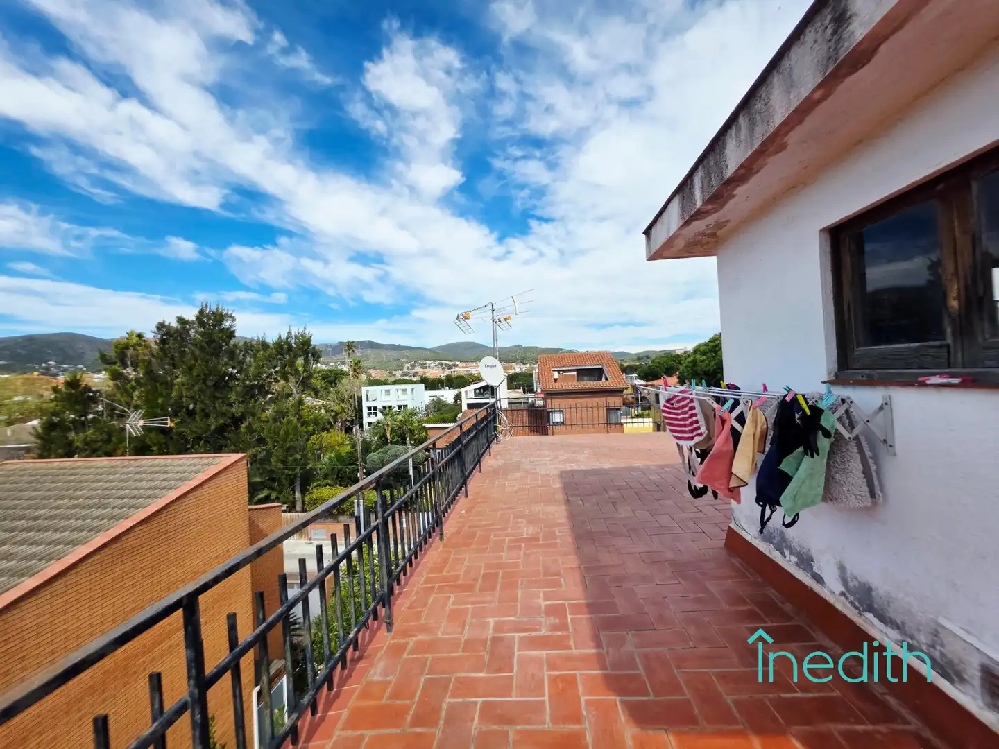 Vista exterior de Piso en venta en Castelldefels con Aire acondicionado, Calefacción y Terraza