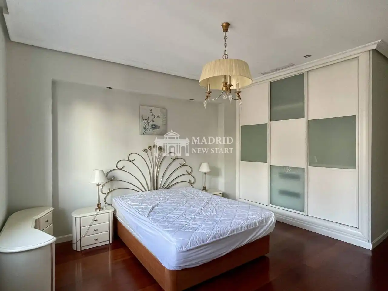Schlafzimmer von Wohnung zur Miete in Madrid mit Klimaanlage, Heizung und Parkett