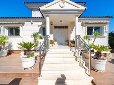 Casa amb piscina en venda a La Mata
