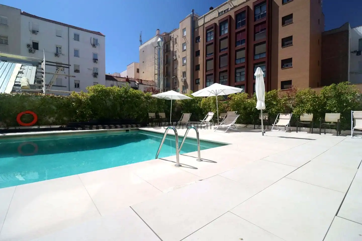 Piscina de Apartament en venda en Madrid amb Aire condicionat, Calefacció i Terrassa