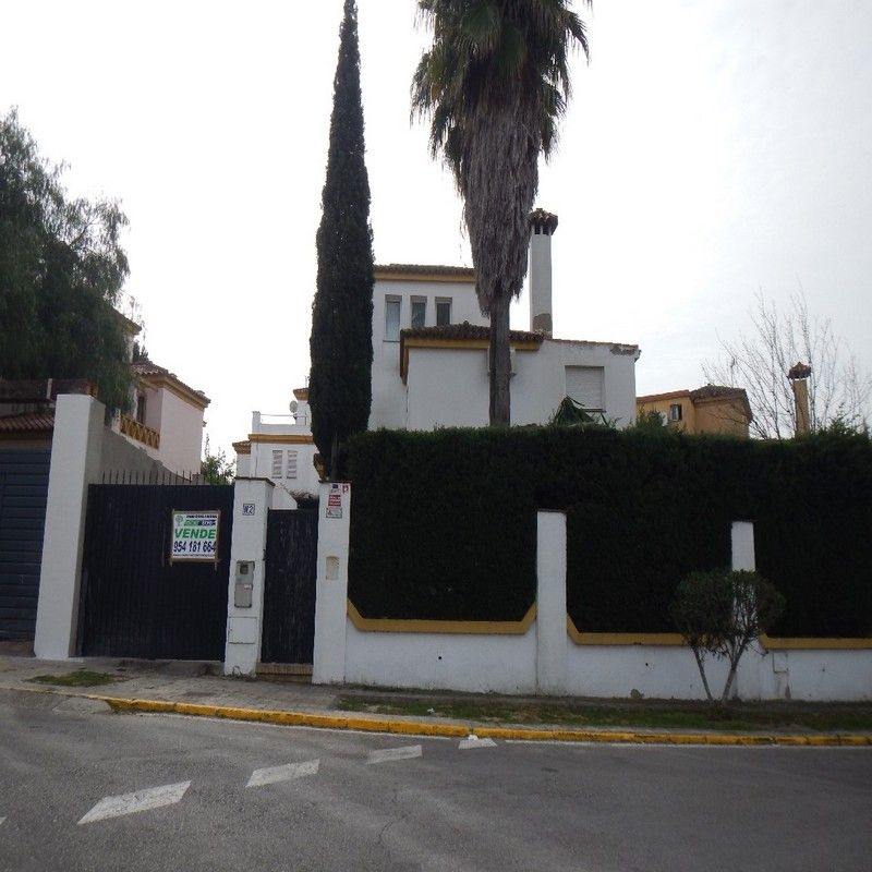 Vista exterior de Casa o chalet en venta en Mairena del Aljarafe