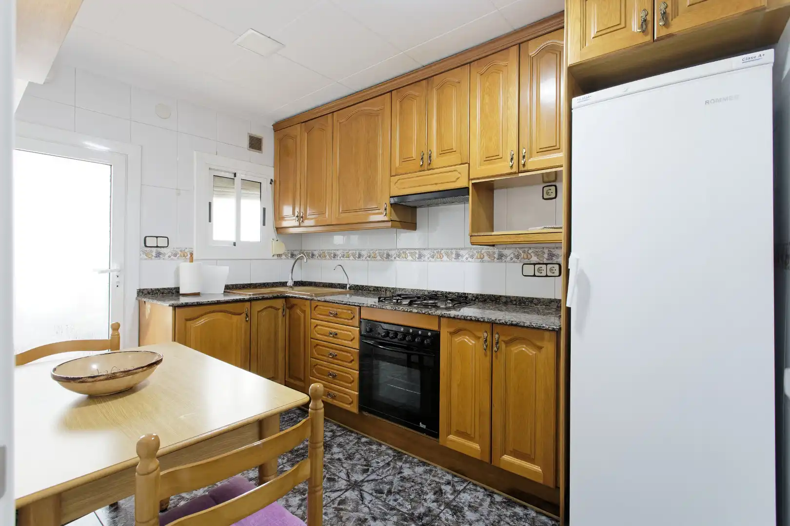 Cocina de Piso en venta en Terrassa con Parquet, Terraza y Horno