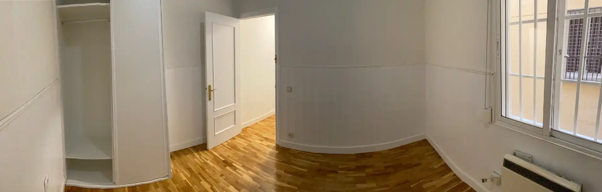 Dormitori de Apartament de lloguer en Madrid amb Calefacció, Moblat i Forn
