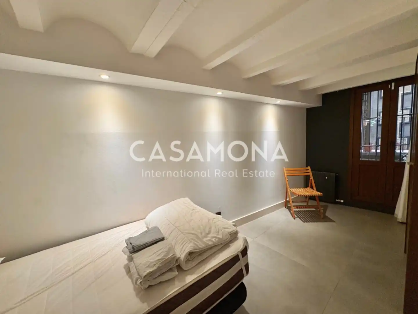 Maisonette zur Miete in Barcelona mit Klimaanlage, Heizung und Abstellraum