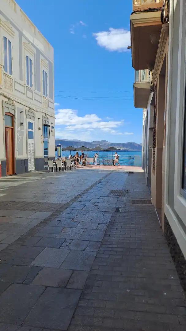 Vista exterior de Apartamento de alquiler en Las Palmas de Gran Canaria con Amueblado, Lavadora y Microondas