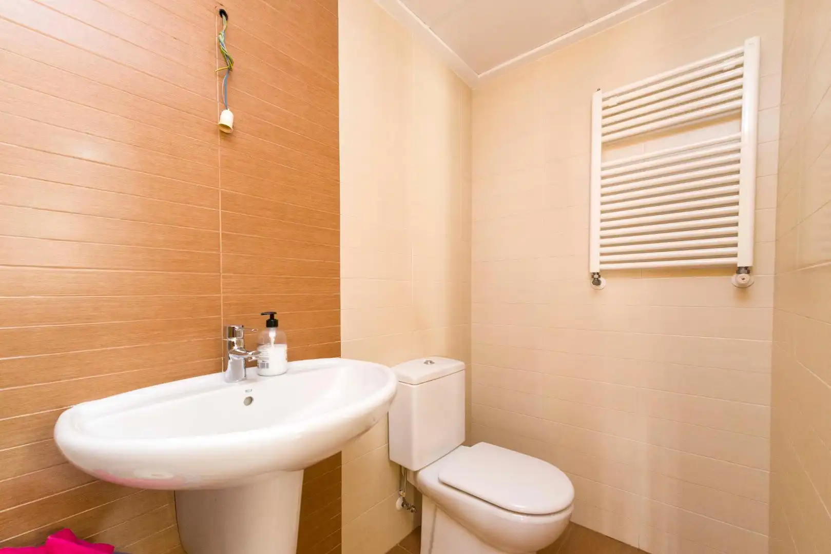 Baño de Ático en venta en Castellón de la Plana / Castelló de la Plana con Aire acondicionado, Calefacción y Terraza